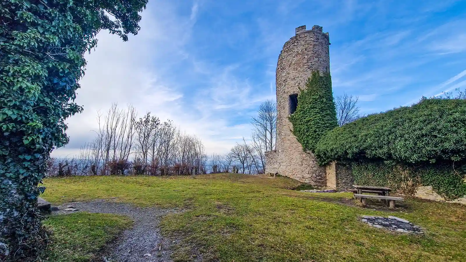 In der Ebersburg-Ruine