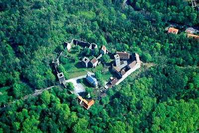 Die Salzburg bei Bad Neustadt