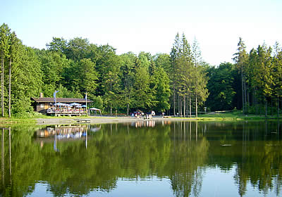 Rothsee mit Fischerhütte